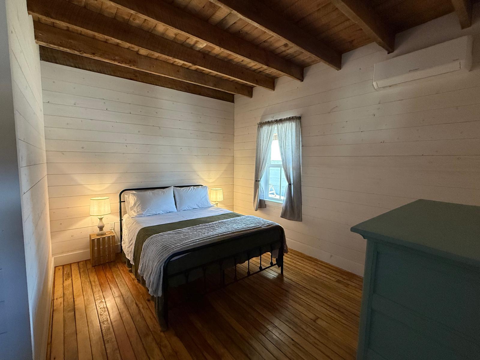Guest bedroom